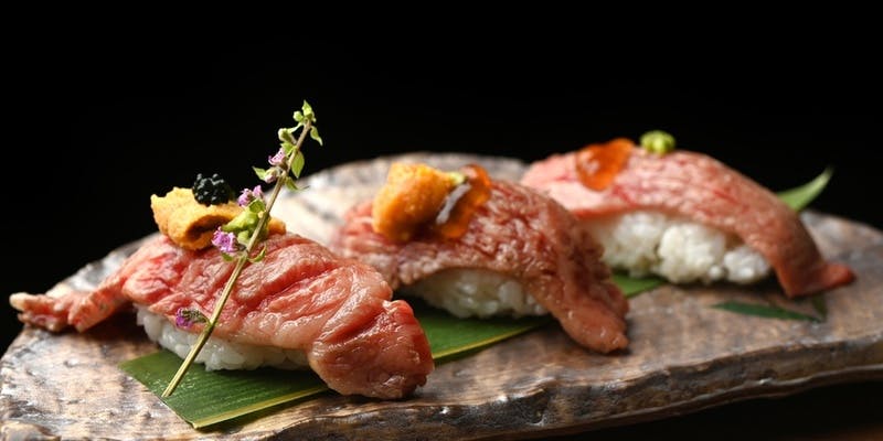 その日の厳選部位3種を贅沢に食べ比べできる「20,000円コース3種食べ比べ」