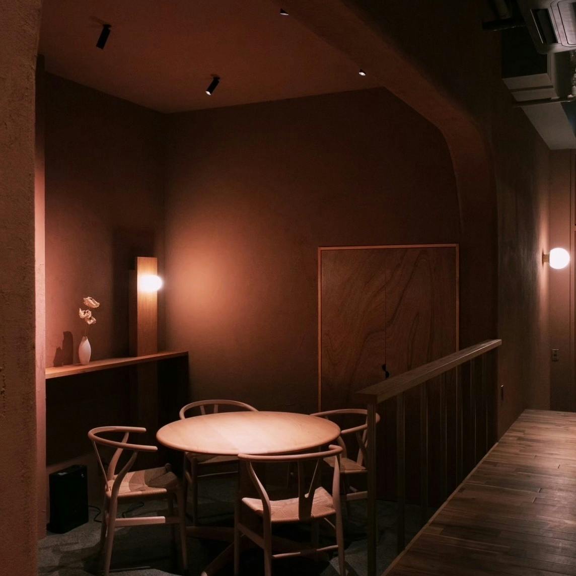 落ち着いた雰囲気の店内