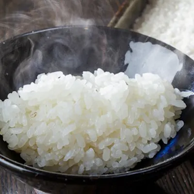 元魚屋の店主が目利き。魚と米への揺るぎないこだわり