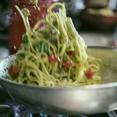 こだわりのボイラーで茹でたパスタ