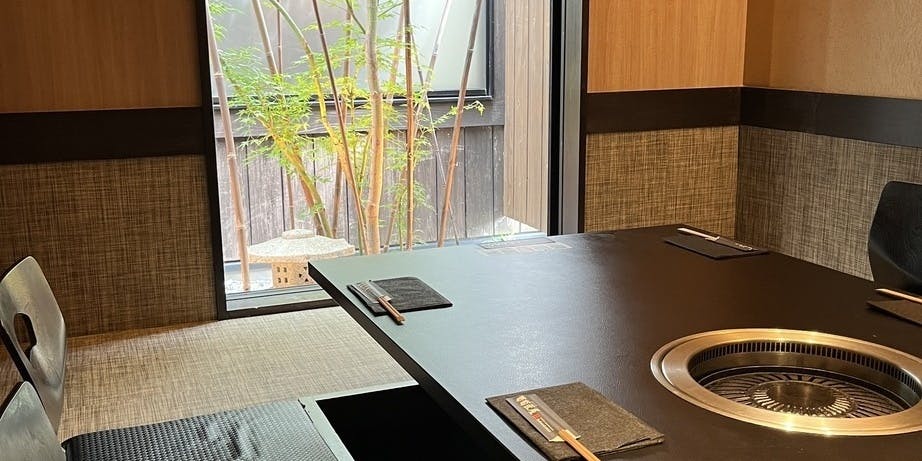 焼肉処 葡萄匠屋 箕面本店 (ヤキニクドコロブドウタクミヤミノオ