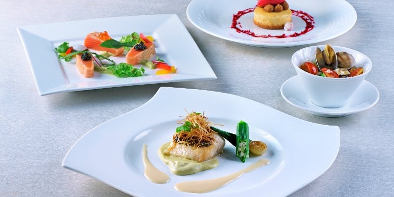 【アザレ コース】雲仙生ハムのファルシ 桃の香り・ポタージュ パルマンティエ・フランボワジェなど全6品