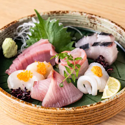 旬を大切にした、丁寧な海鮮料理と手仕事の肴
