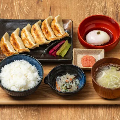 <究極の餃子定食>