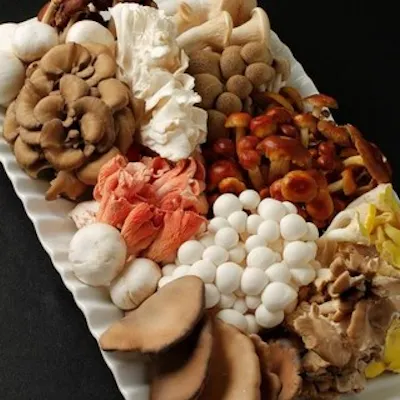 信州産直送の色々なきのこ料理
