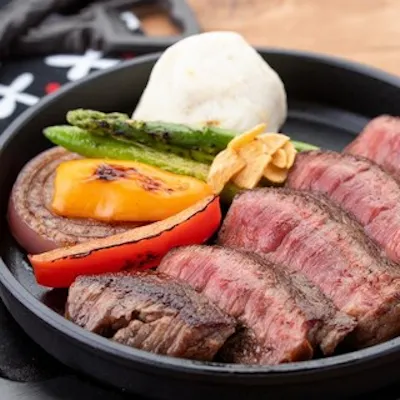 気軽に味わえる厳選和牛の鉄板焼きステーキ