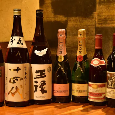 料理の味わいを深める日本酒とワインのペアリング
