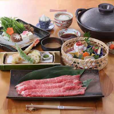 四季折々の食材を活かした日本料理