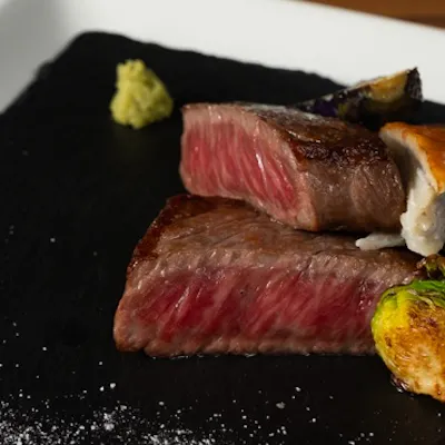 黒毛和牛のソテーで贅沢なひとときを