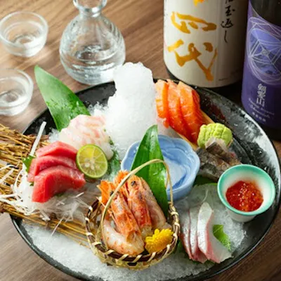 毎朝市場から仕入れる新鮮魚介