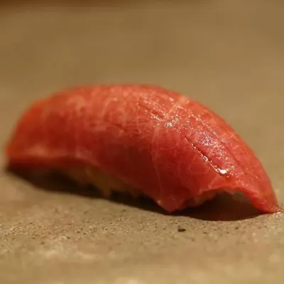 鮨屋の美学を朴訥と追求