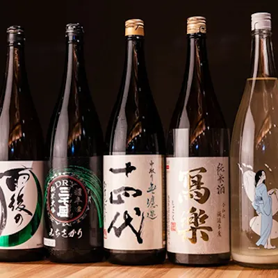 季節ごとに入れ替える約10種類の日本酒
