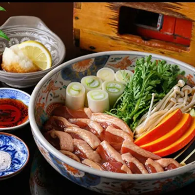 玉鋼の鷹匠鍋で焼き上げる鴨料理