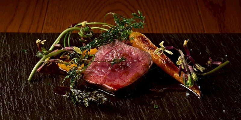 �a�J Bistro Un Trois