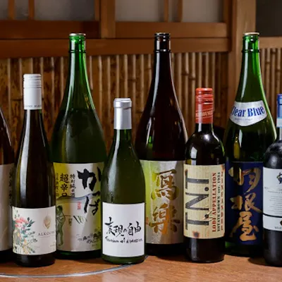 厳選された日本酒とワインの飲み放題