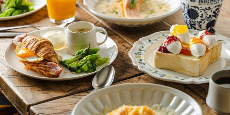 The TRATTORIA SALVATORE CAFE BASEGATE���l�֓�