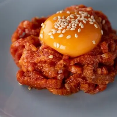 新鮮な和牛を生で味わう至福の贅沢