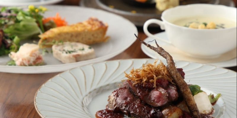 Bistro�^