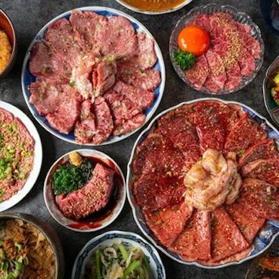焼肉と鶏焼肉、両方楽しめる新スタイル
