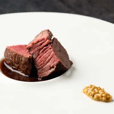 フレンチのエッセンスを取り入れた、新しい焼肉コース