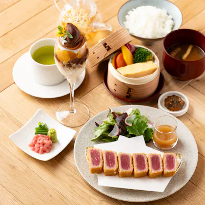 多彩な小鉢を愉しむ御膳と、選べるせいろのランチ