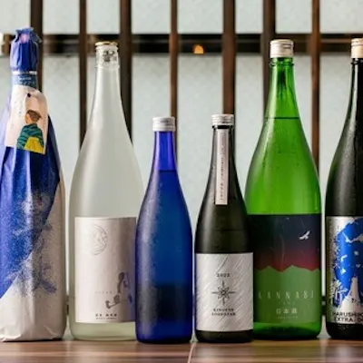 常時80種類以上の日本酒を取り揃え