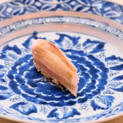 新鮮な魚介と熟成技術が生む至高の味わい
