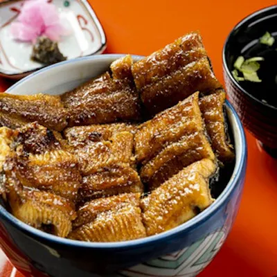 秘伝のタレと備長炭で焼く自慢のうなぎ丼