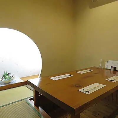 落ち着いた雰囲気の個室完備