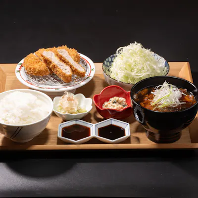 豚肉のプロが目利きした本物のとんかつ