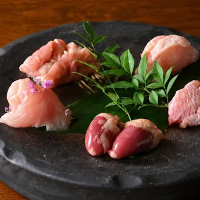 地鶏ごとの個性を味わう、地鶏料理専門店のこだわり