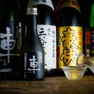 豊富な日本酒と焼酎の品揃え