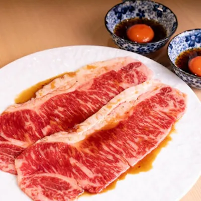 サーロインを卵黄で味わう「焼きしゃぶ」