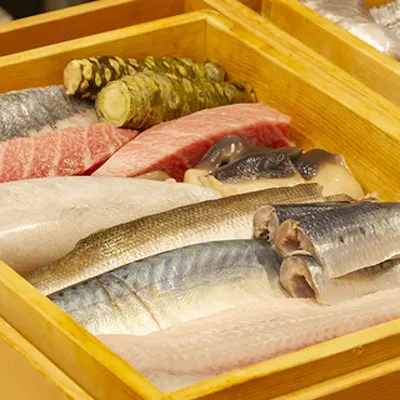 甘味ある伝統の「白シャリ」と丁寧な仕込み。瀬戸内や全国の旬魚が織りなす緩急あるコース