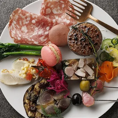 ワインと共に堪能する「大人のための呑める洋食」で特別なディナーを