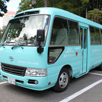 草津温泉バスターミナルからバス送迎あり