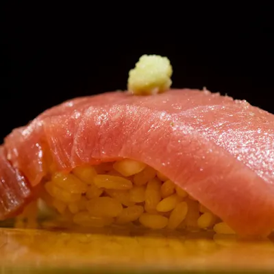 職人の斬新なアイデアが光る。全国の厳選食材で仕立てる唯一無二の創作フルコース