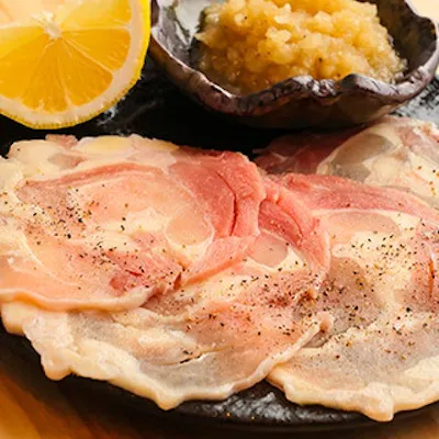 多彩な鶏料理で広がる味の世界