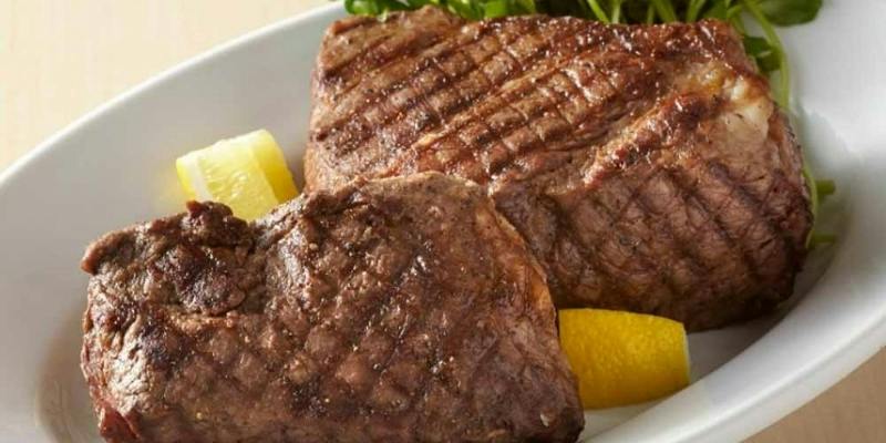 PIZZA SALVATORE CUOMO & GRILL ���