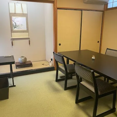 和食一筋の職人技。素材の美を惹き立てる温もりあふれる創作割烹