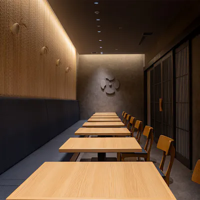 ゆったりと寛げる温かな空間。各種食事会や女子会、歓送迎会にも最適