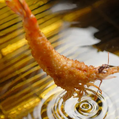 こだわりの串カツと豊富なドリンクを気軽に堪能