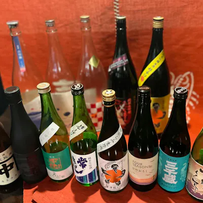 伝統的な江戸前の握りと、季節の一品料理
