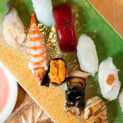 魚を愛する店主の確かな目利き。淡路島の旬を味わい尽くす一貫
