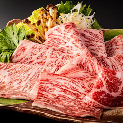 九州各地から届く、選び抜かれた食材