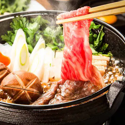 九州の恵みを一皿に込めた、すき焼き会席