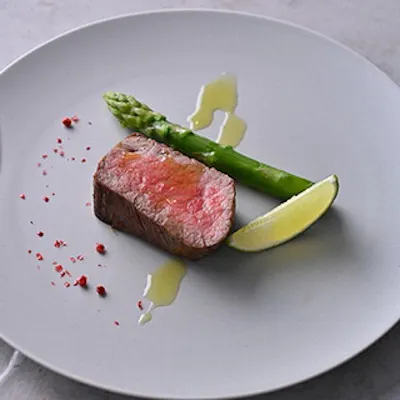 旬の食材で作り上げる“イノベーティブイタリアン”をご堪能あれ