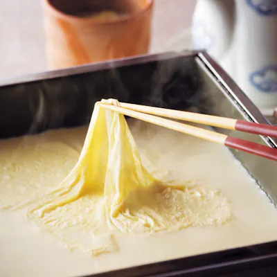 出来立ての湯葉を味わう贅沢な時間