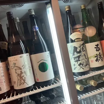 全国から厳選した地酒と自家製スパイス焼酎