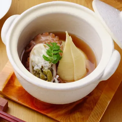 旬の食材と出汁を味わう、季節のお椀